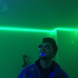 Meet your Posher, Elliot